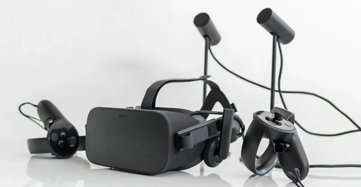 Oculus Rift CV1 VR Headset Full w/Touch Controllers Sensors - BRAND NEW