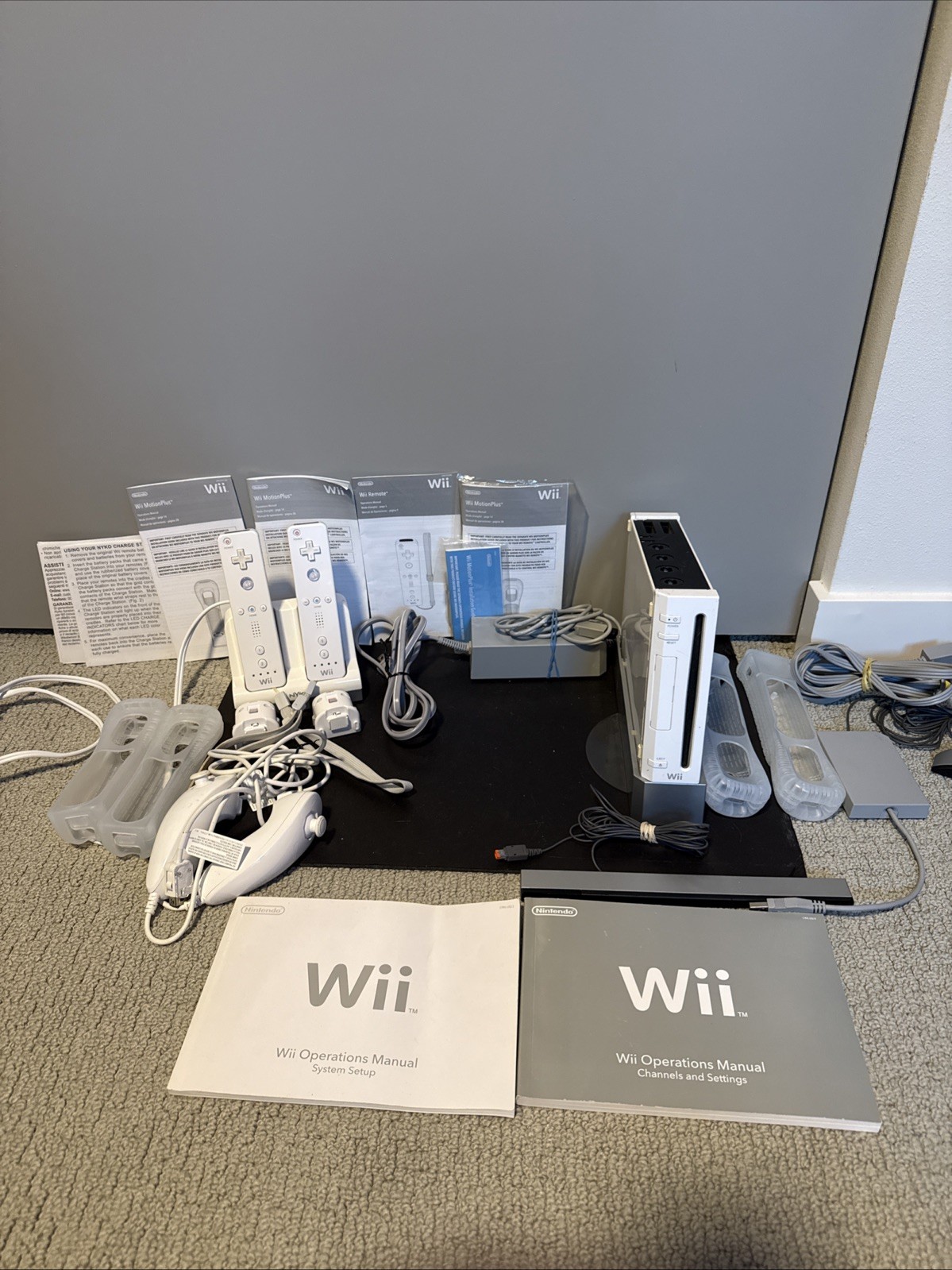 Nintendo Wii Video Game Console with Controller Large Lot, Wii Speak, Motion,etc