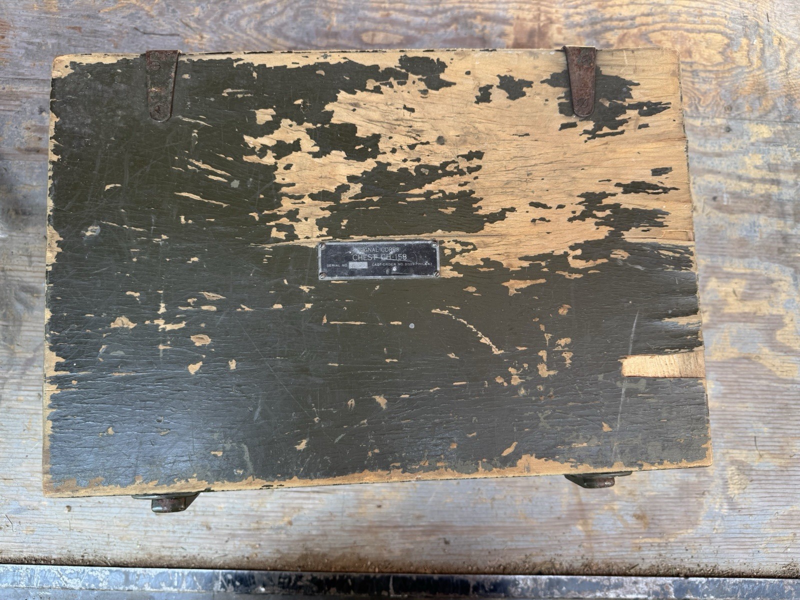 WWII U.S. Army Signal Corps Chest CH-158 – Vintage Military Storage Crate