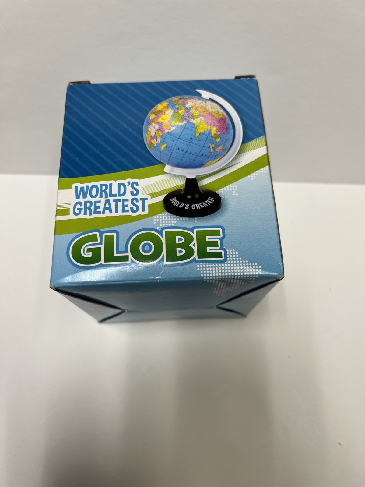 6.5" Blue Ocean Desktop World Globe, Political Geography