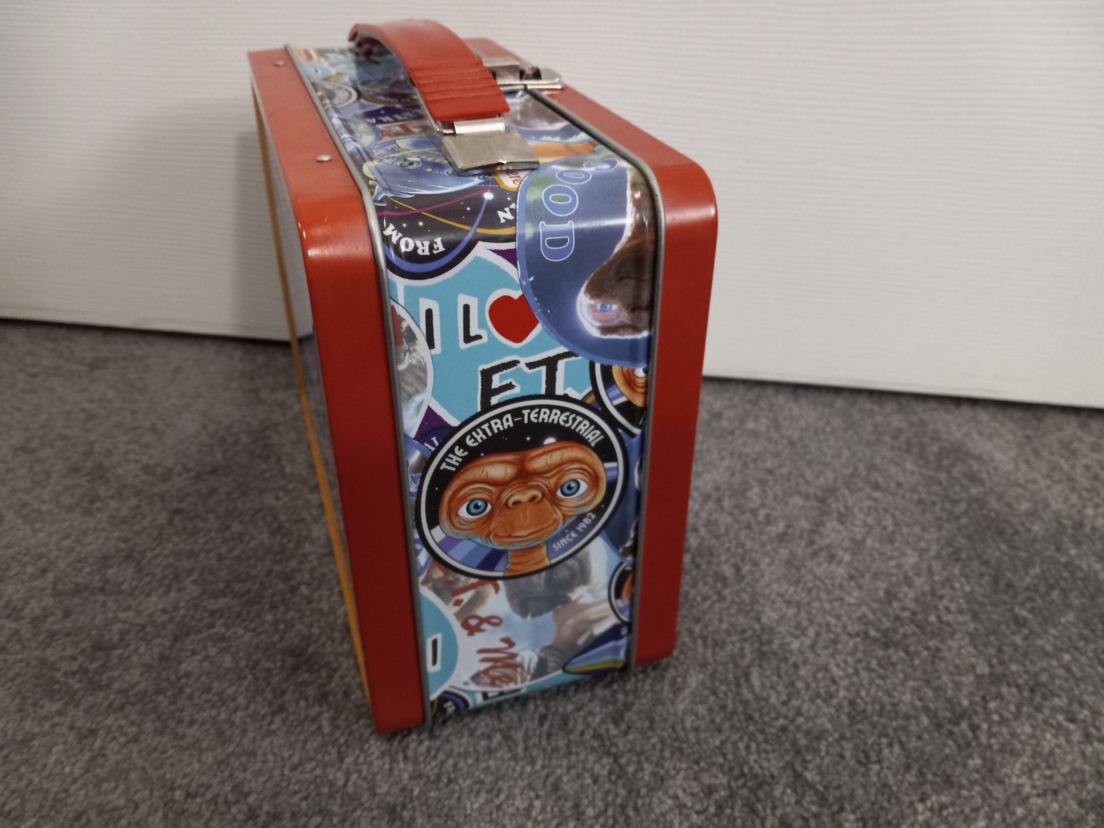 E.T. Metal Embossed Lunchbox / Tote