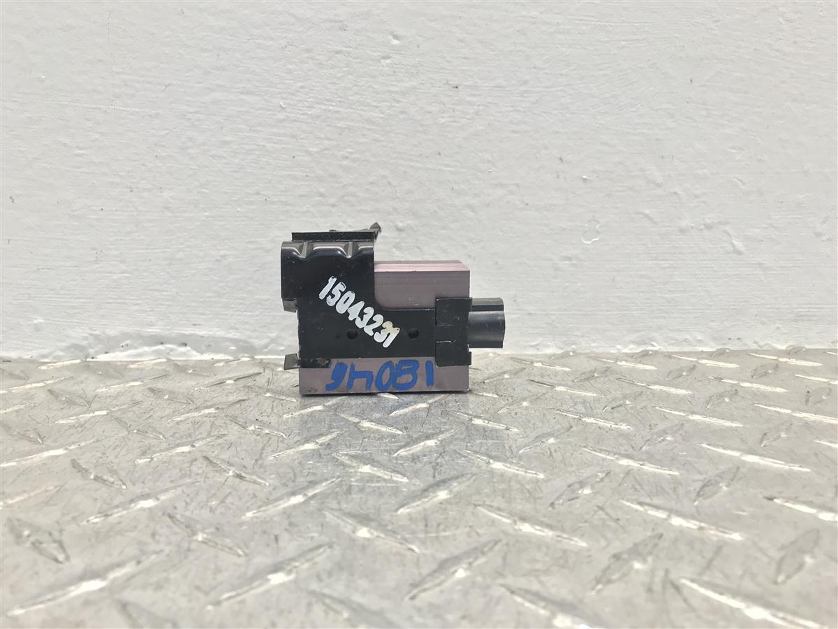 1996-2000 CHEVROLET EXPRESS DAYTIME RUNNING LIGHT MODULE OEM 15043231