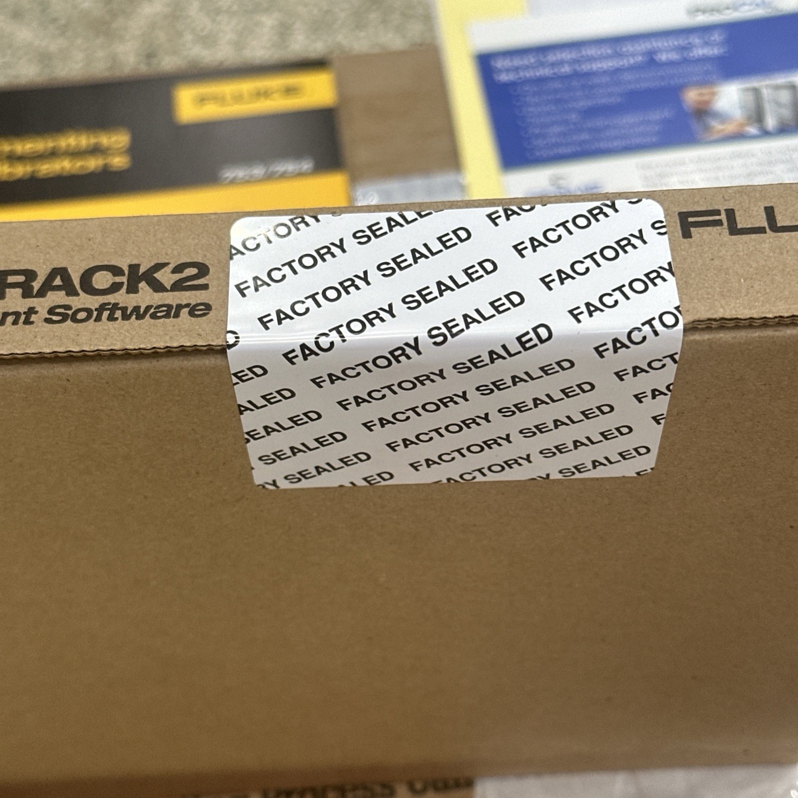 NEW Fluke 754/750SW BU Documenting Process Calibrator and DPC/TRACK2 Software