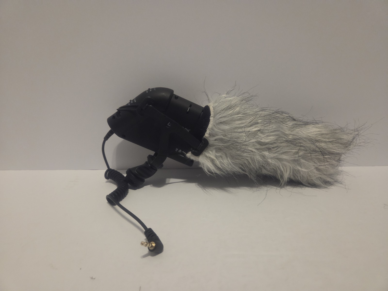 Sevenoak SK-CM300 Shotgun Microphone w/ Deadcat Wind Muff Camera DSLR Video