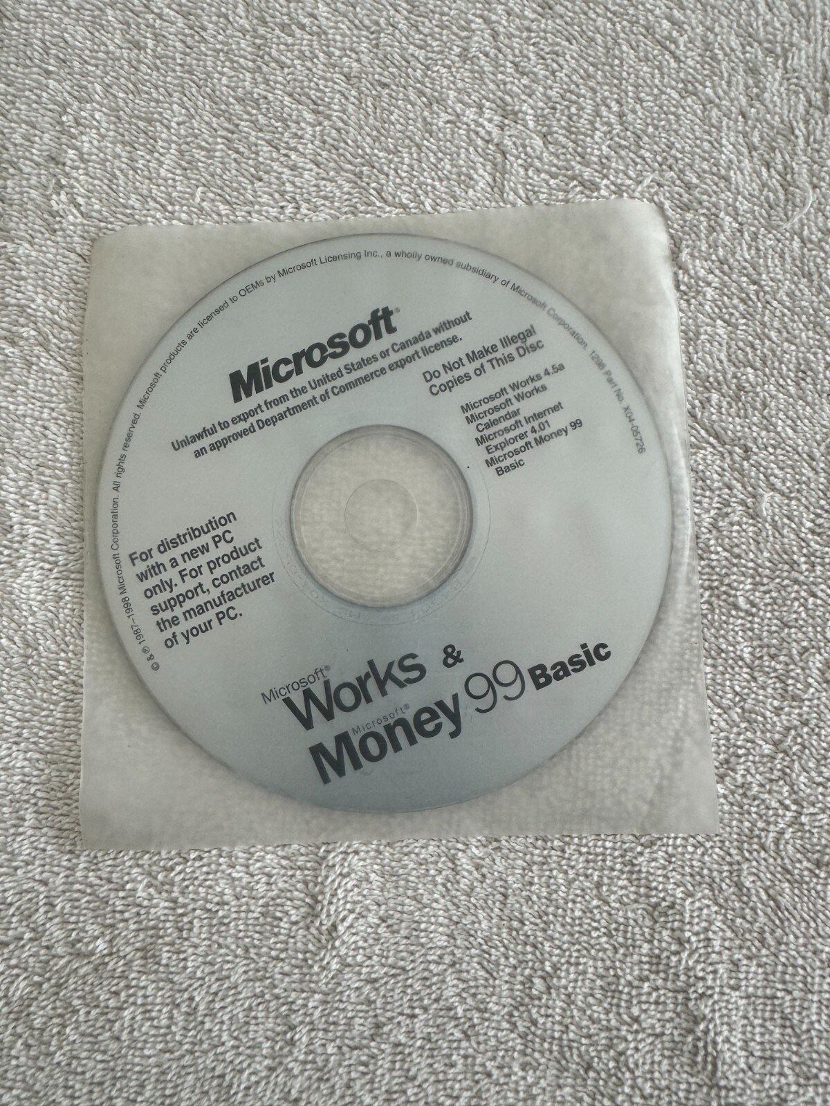 Microsoft Works Version 4.5a Disc & Microsoft Money 99 Disc - NO PRODUCT KEYS!!!