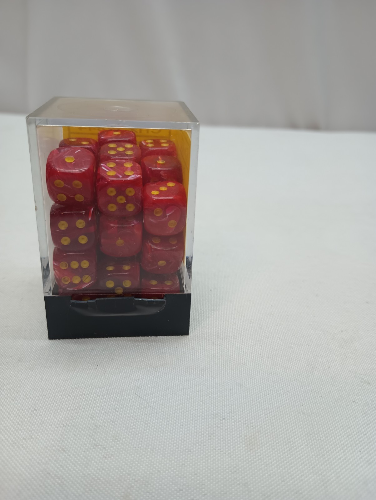 32 Cheesex Dice 12mm Red/Yellow vortex
