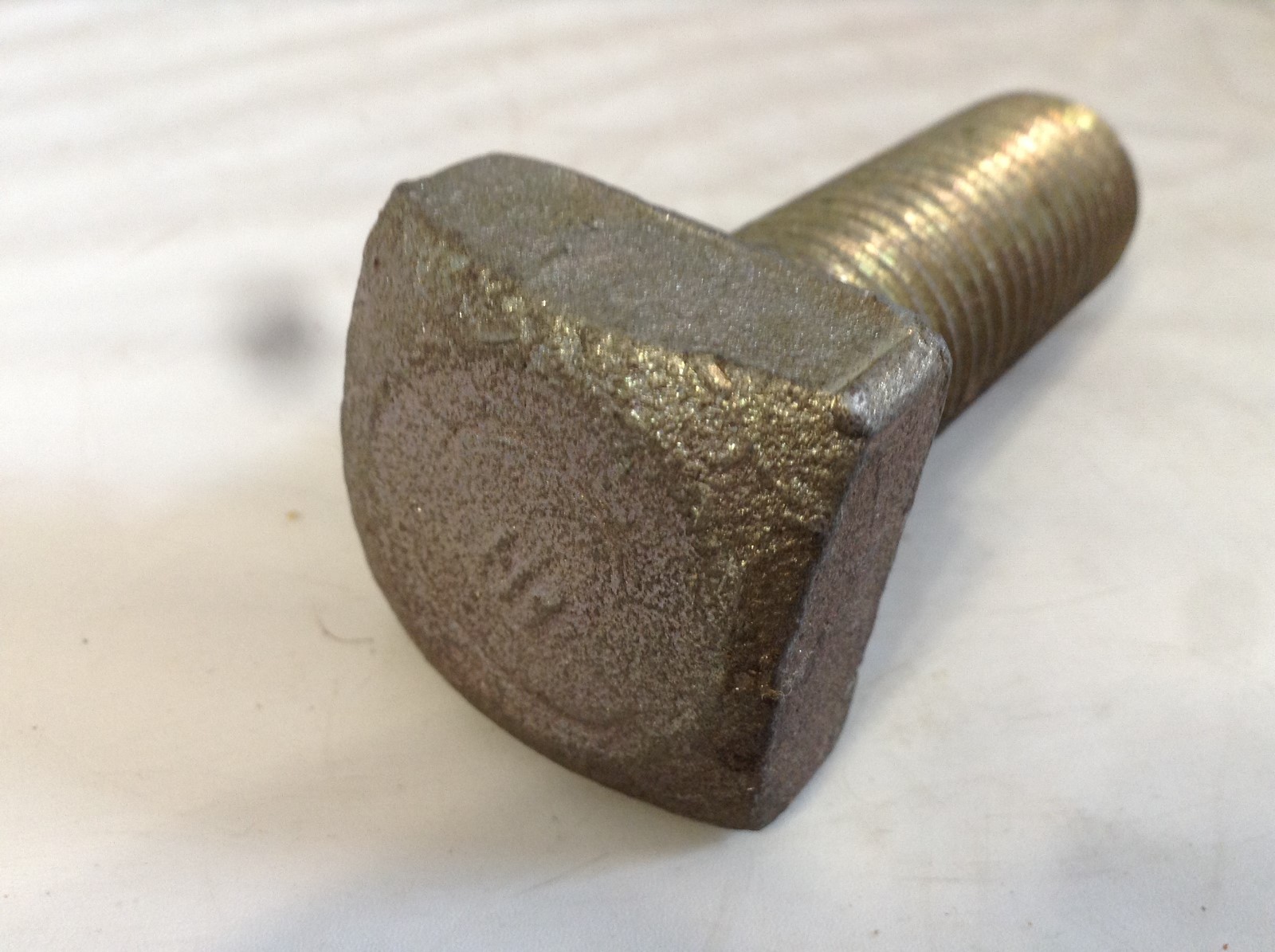 413-1440 - A New Bolt (7/8-9 X 2-1/2) For A IH 826, 1026, 2826, 21026 Tractors