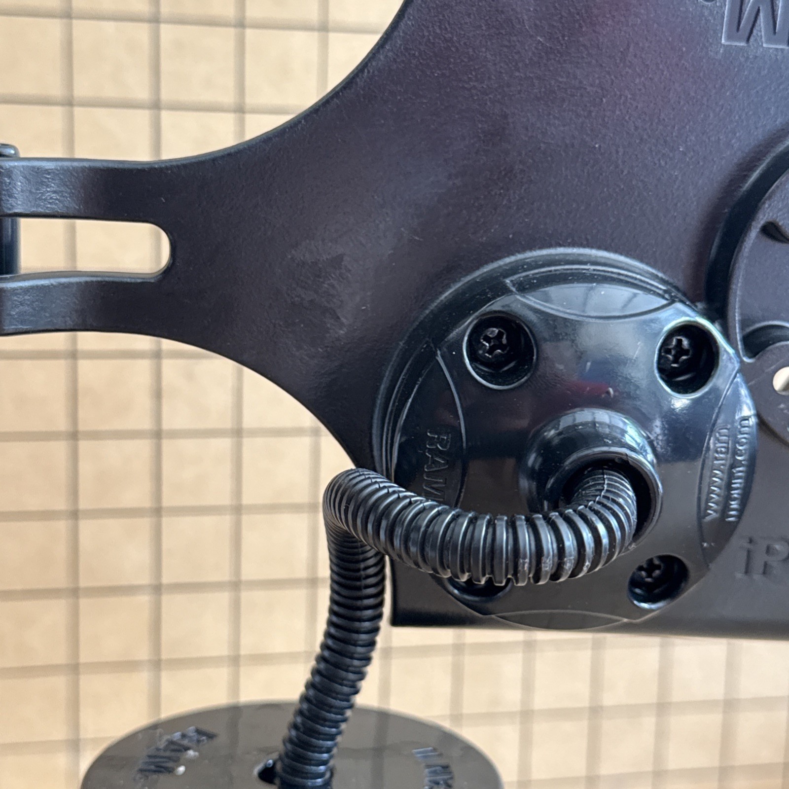 RAM EZ-roll’s iPad Mini With Cup Holder