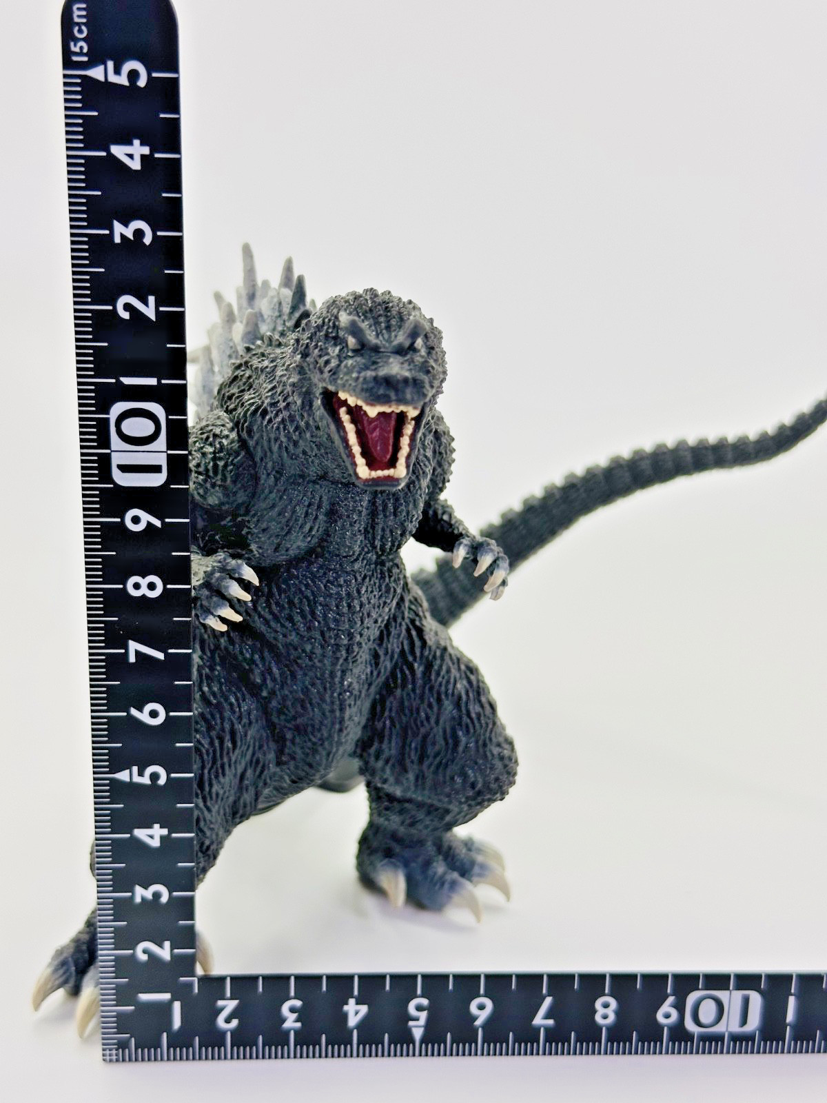 Godzilla 2001 GMK Banpresto Monsters Roar Attack Figure w/ Box Japan