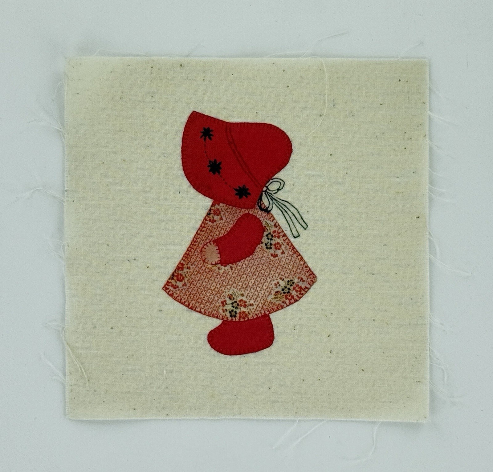 Vintage Quilt 5”x5” Square Sunbonnet Sue Iron-on Motif Unbleached Cotton NOS #3
