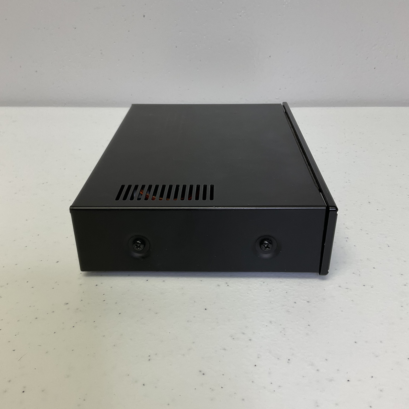 Hall Research HRT TVB-400 (scaler / switcher)