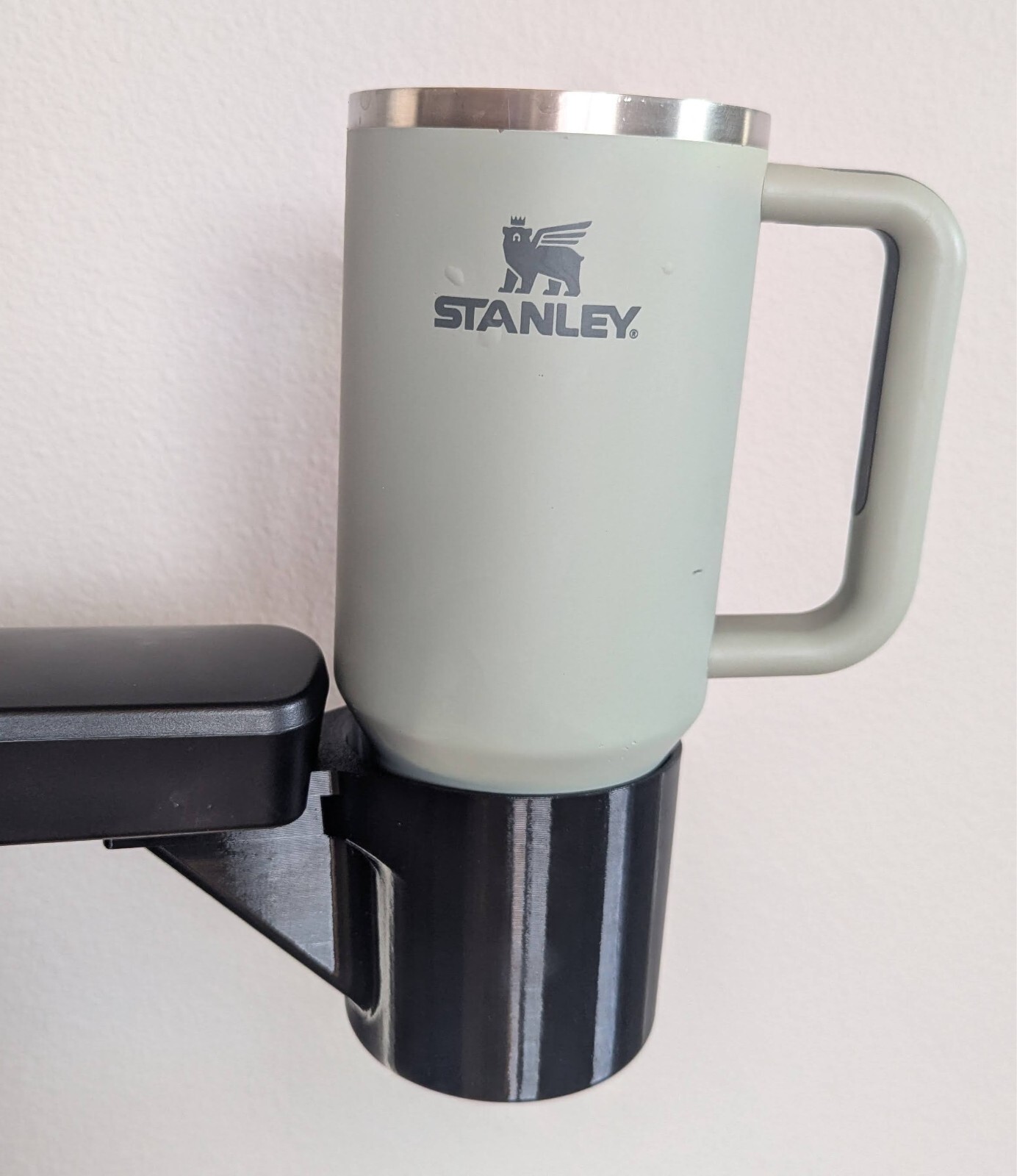 Cup Holder for QUANTUM Power Wheelchairs. READ DESCRIPTION