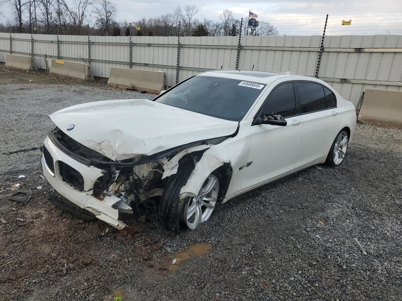 740I      2013 Glove Box 4648232