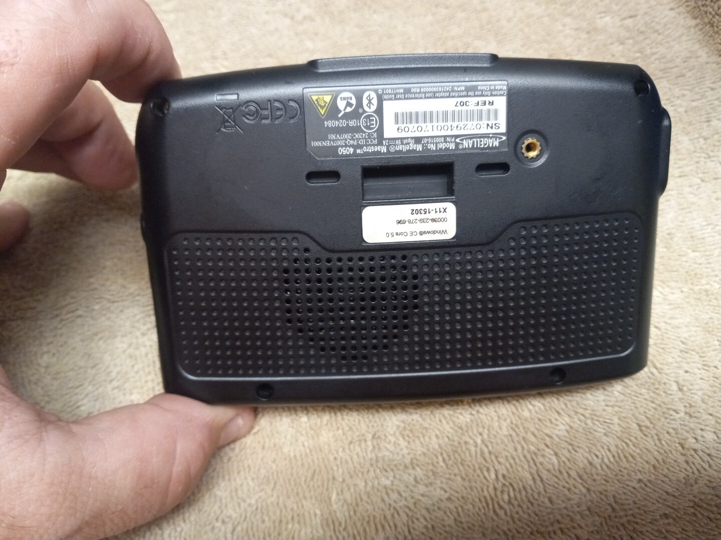 Magellan Maestro 4050 Touchscreen Bluetooth GPS with mount/dock only NO CORDS