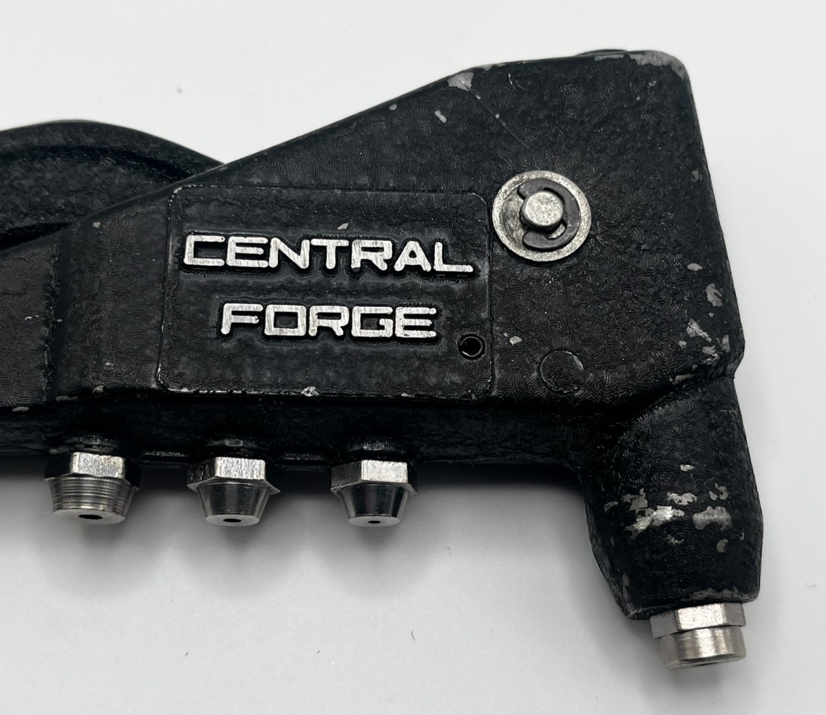 Central Forge Model 910 Hand Riveter Rivet Gun Tool with Case & Tips