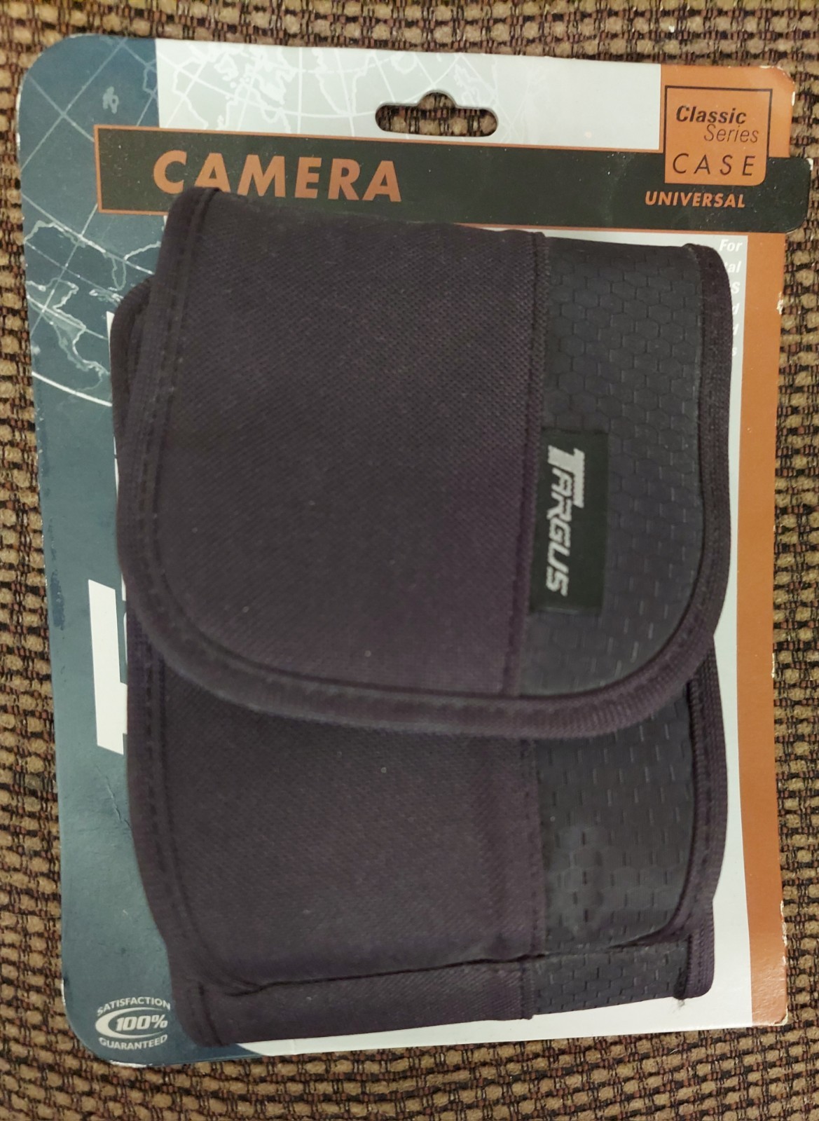 TARGUS CLASSIC SERIES UNIVERSAL CAMERA CASE NEW