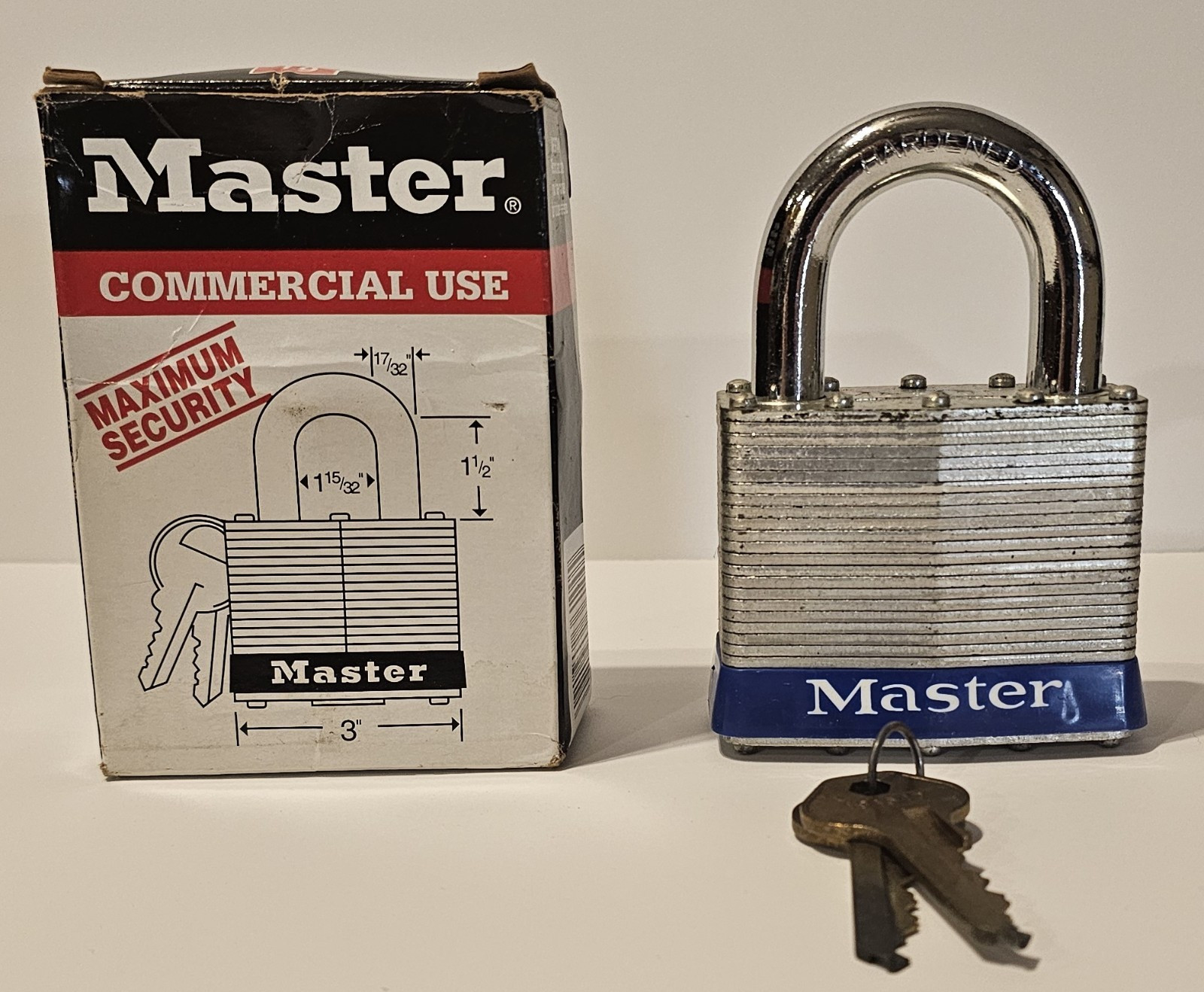 Master Lock No 19 Maximum Security Steel Padlock Traditional Shackle with Keys