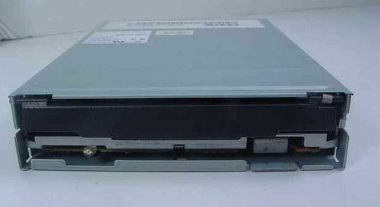 Sony MPF920 1.44MB 3.5" Internal Floppy Disk Drive FDD Black Door No Bezel