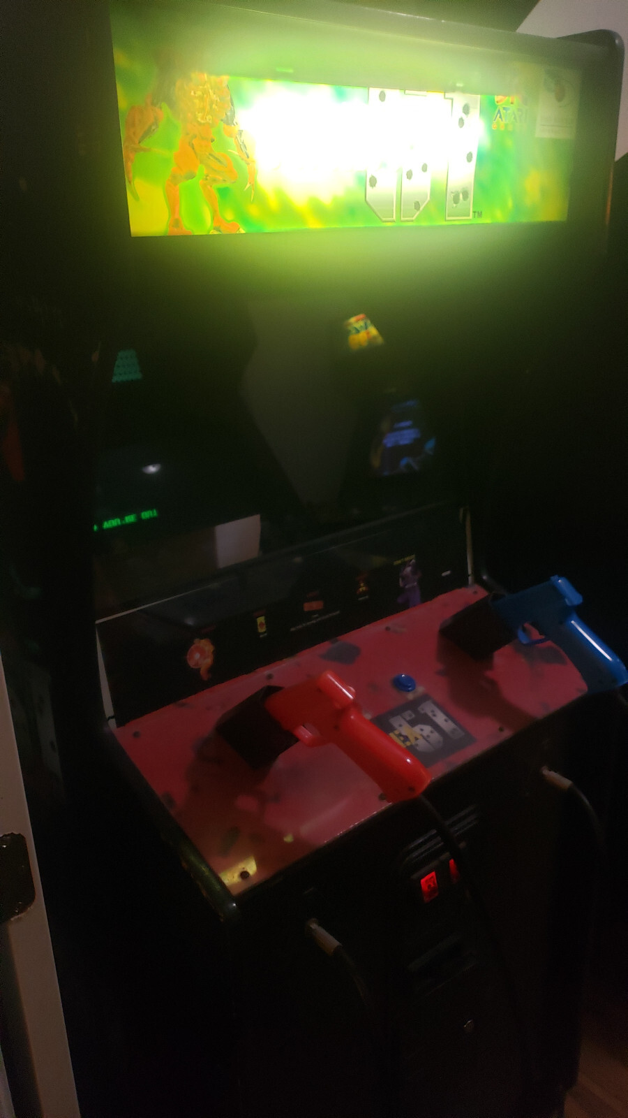 AREA 51 ARCADE MACHINE by ATARI 1995 With CRT MOSTLY WORKING *NEEDS TLC***READ**