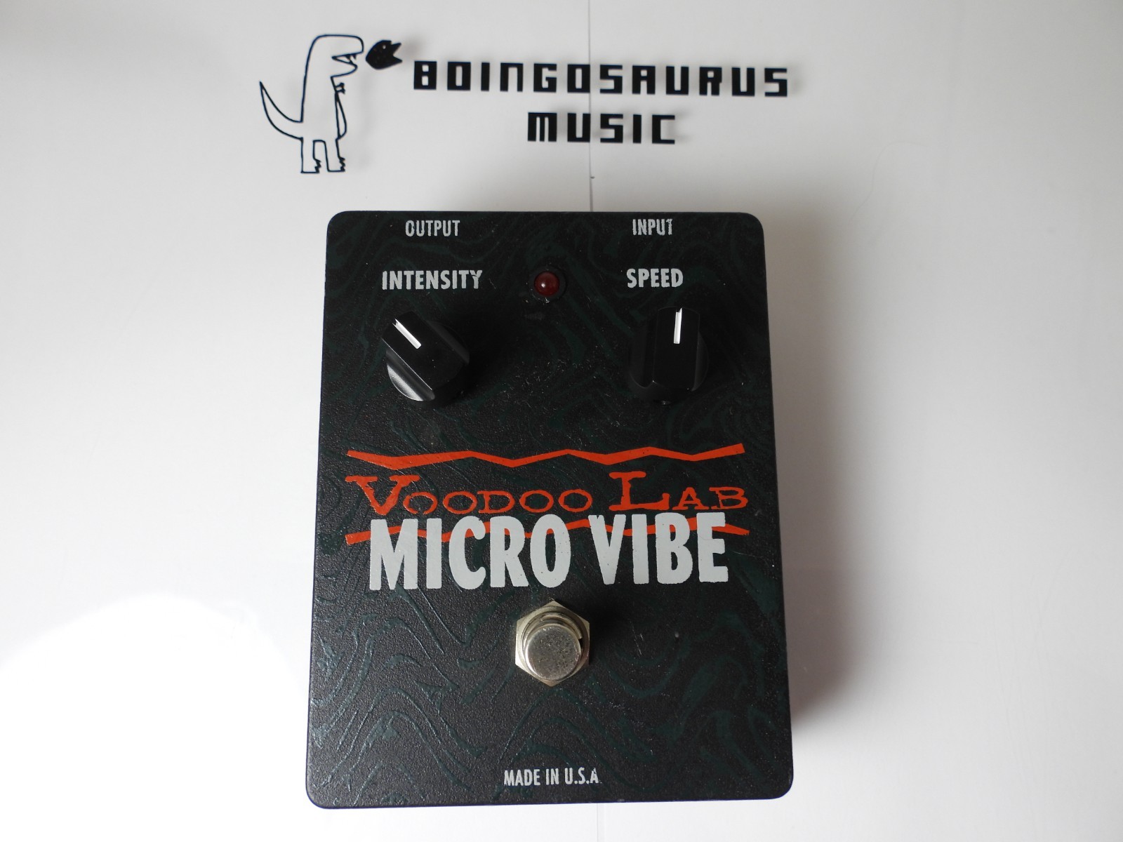 Voodoo Labs Micro Vibe Vibrato Effects Pedal Free USA Shipping