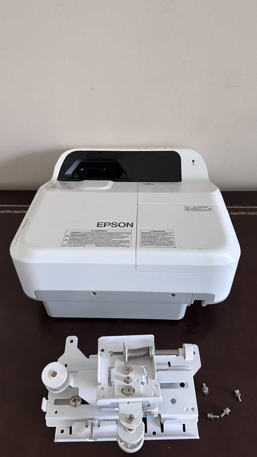 Epson PowerLite 685W WXGA Ultra Short Throw 3LCD Projector H744A HDMI. Lot #4