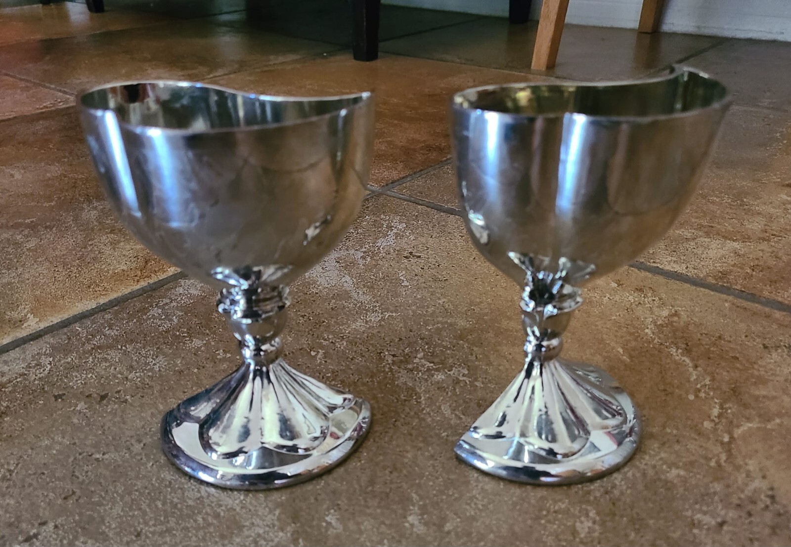 The Split Silver Mystery Chalise Magic Mentalism Trick