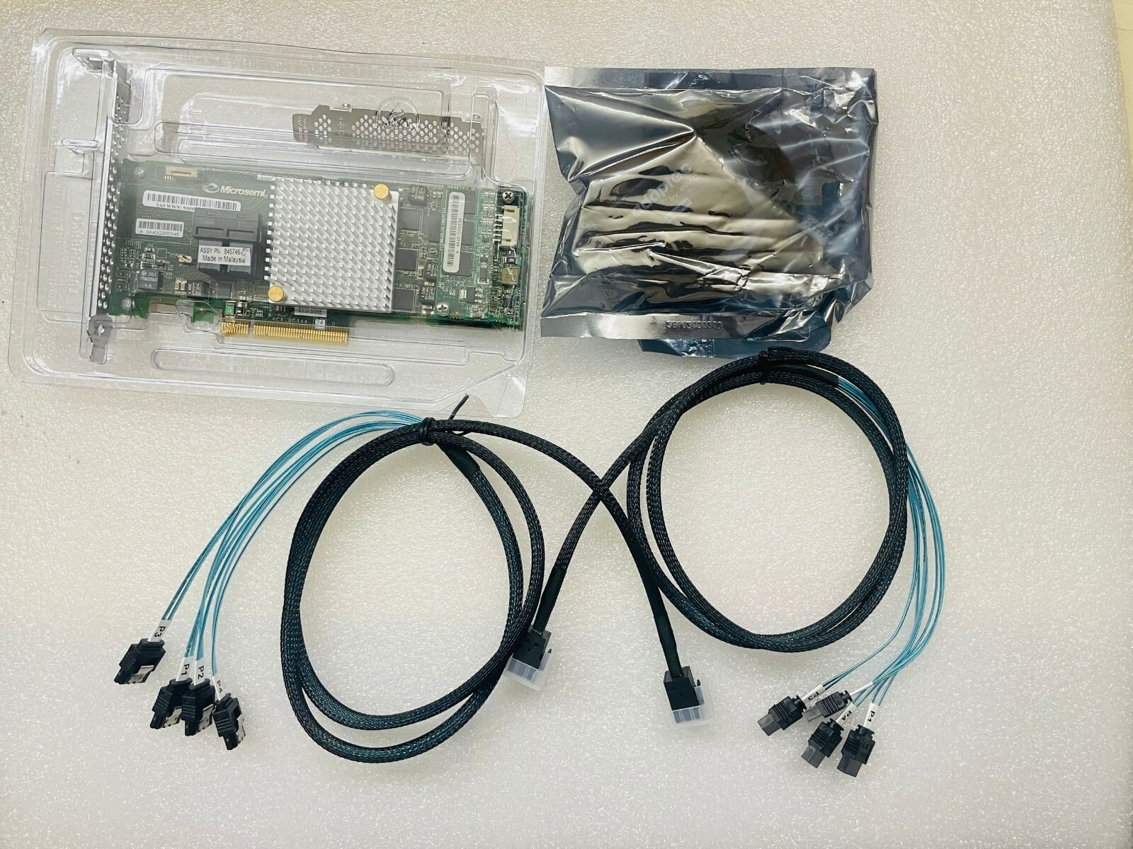 Adaptec ASR-8805 PCI-E 3.0 1GB 12Gb/s RAID Card + 2* SATA cable +Battery AFM-700