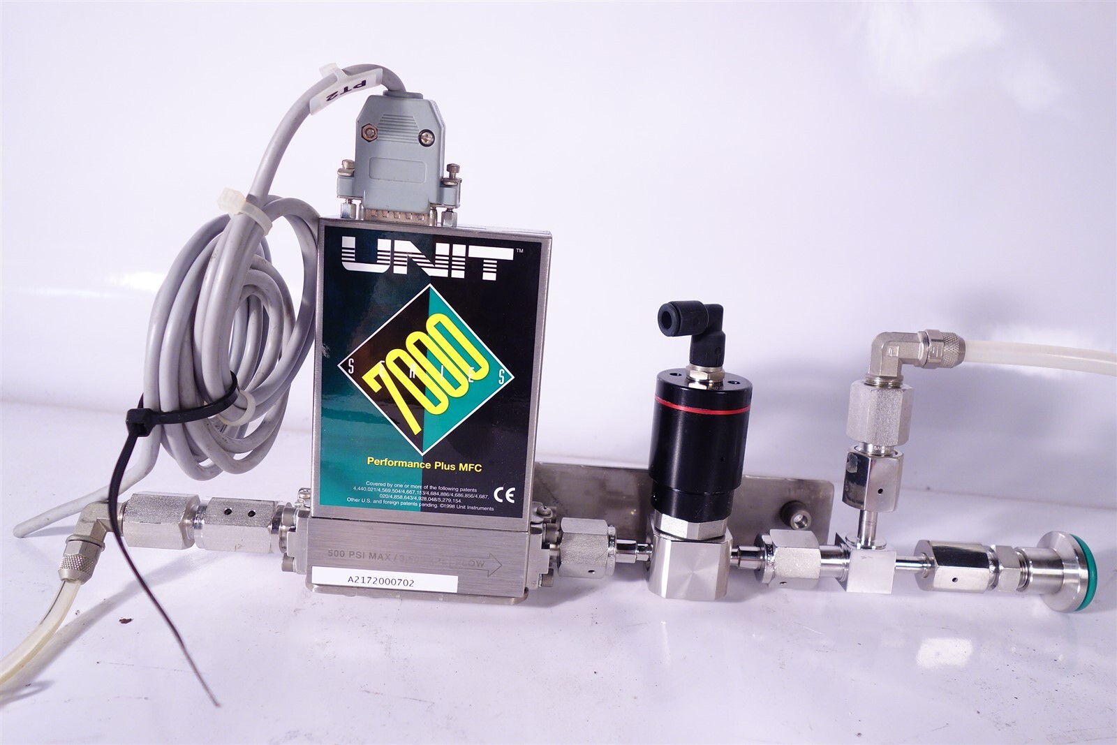 Unit Instruments UFC-7000 5cc He Mass Flow Controller