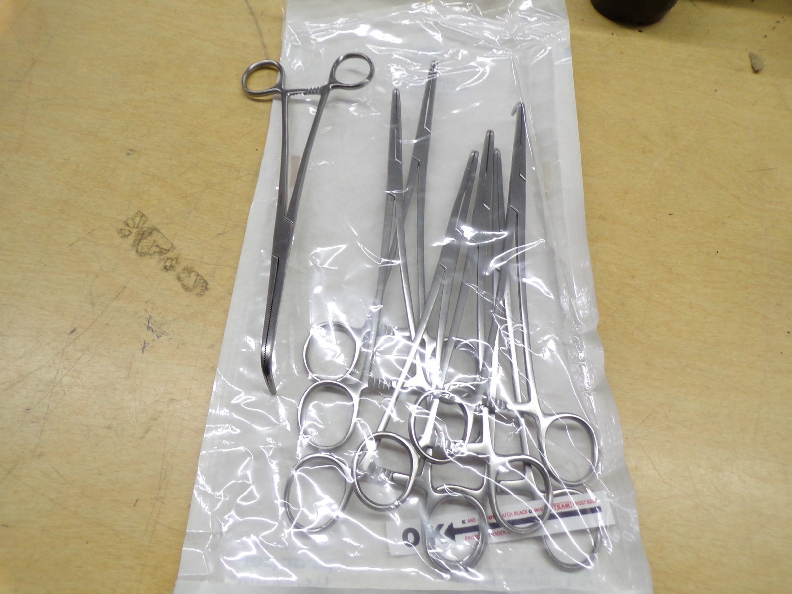 NEW Lot of 7 9" Hemostats  *FREE SHIPPING*