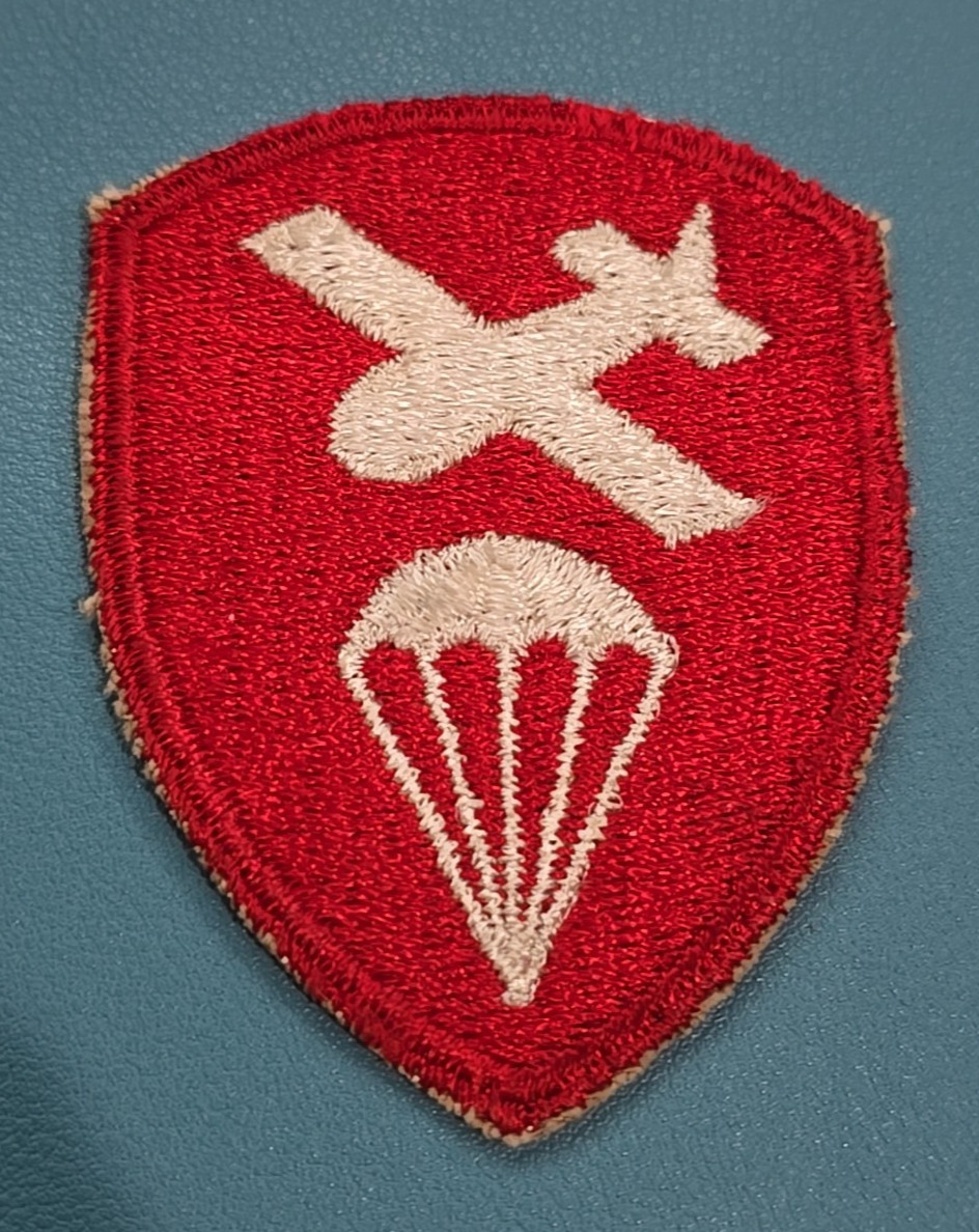 Vintage US Army Airborne Command Patch-Cut Edge-Weave-Snow Back-Original *