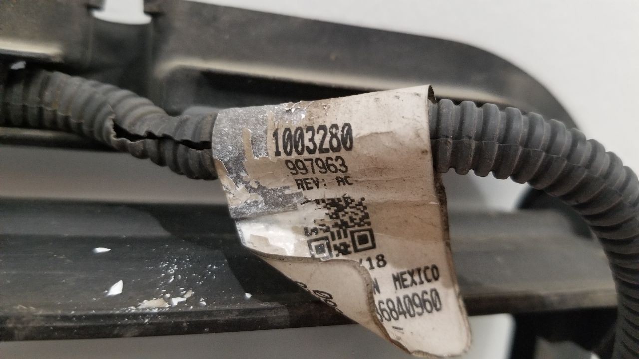 18 CHEVY SILVERADO 1500 5.3L AIR SHUTTER ASSEMBLY