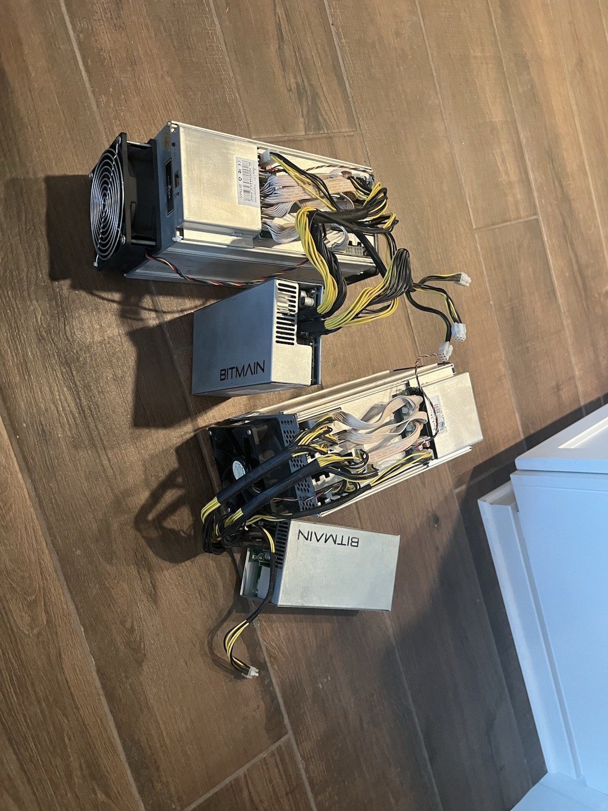 Bitmain Antminer L3+ 504MH/s Miner Litecoin/Dogecoin PSU Included- FAST SHIPPING