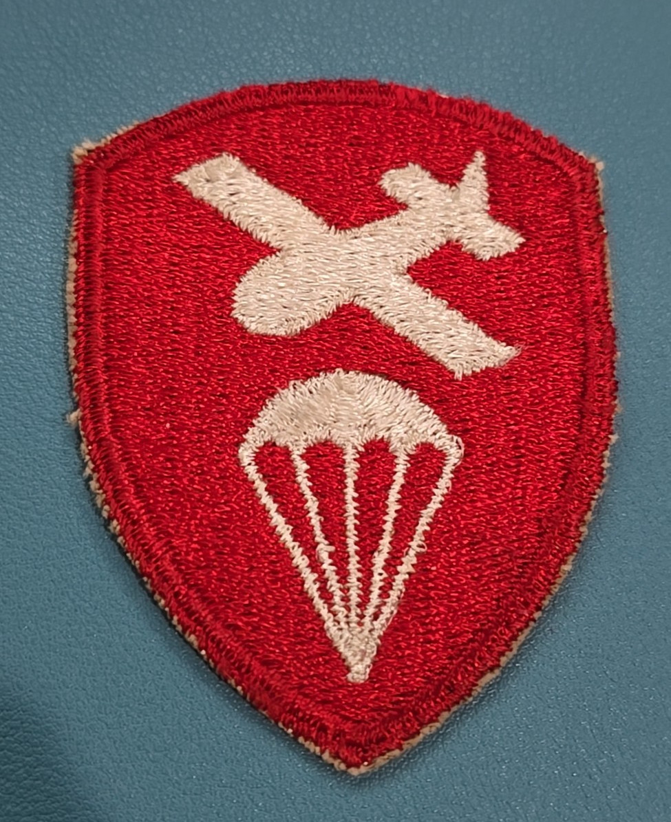 Vintage US Army Airborne Command Patch-Cut Edge-Weave-Snow Back-Original *