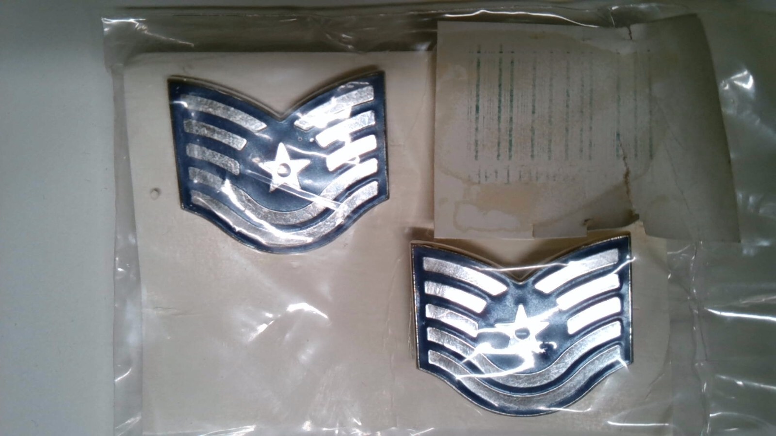 MILITARY INSIGNIA US AIR FORCE RANK SET OF 2 TECHNICAL SERGEANT METAL CLUTCHBACK