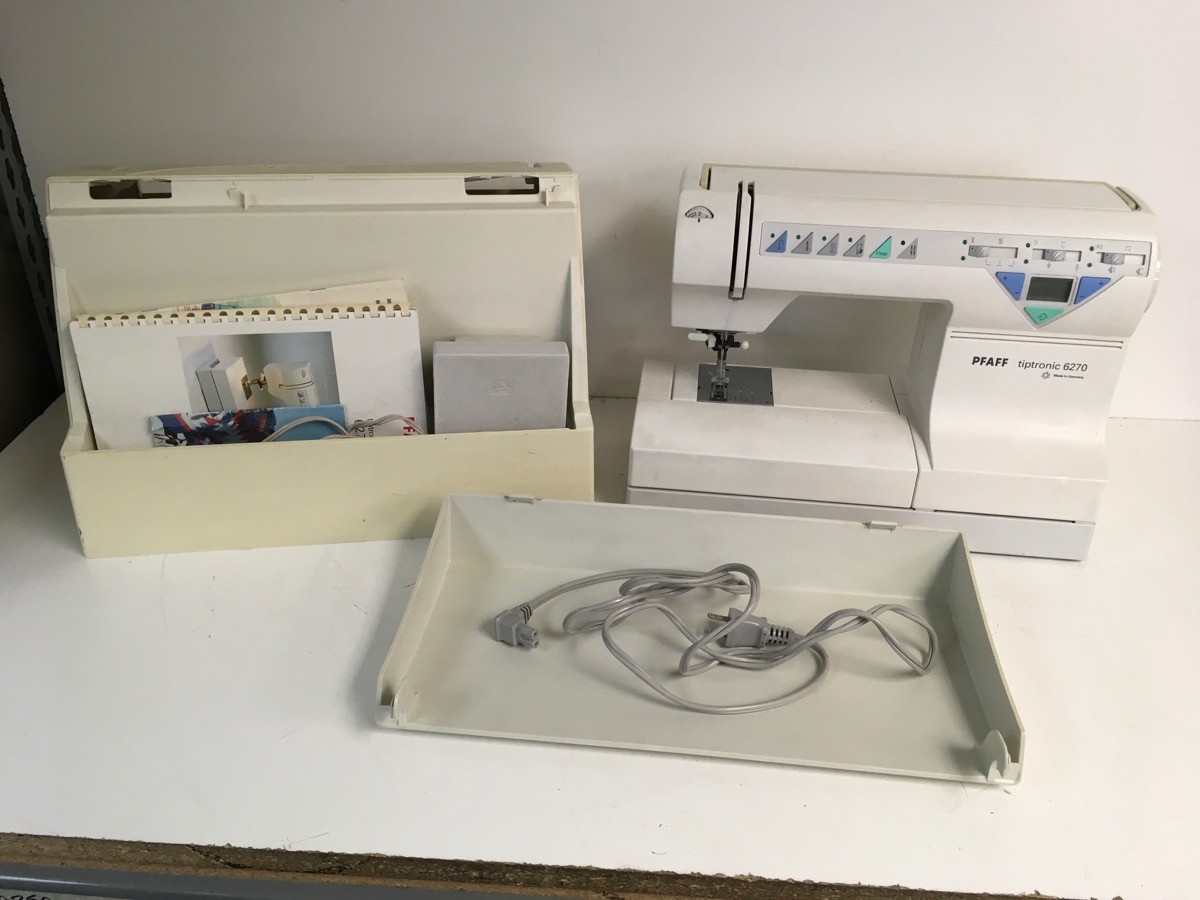 FAFF Tiptronic 6270 Sewing Machine, Case (P24035827)