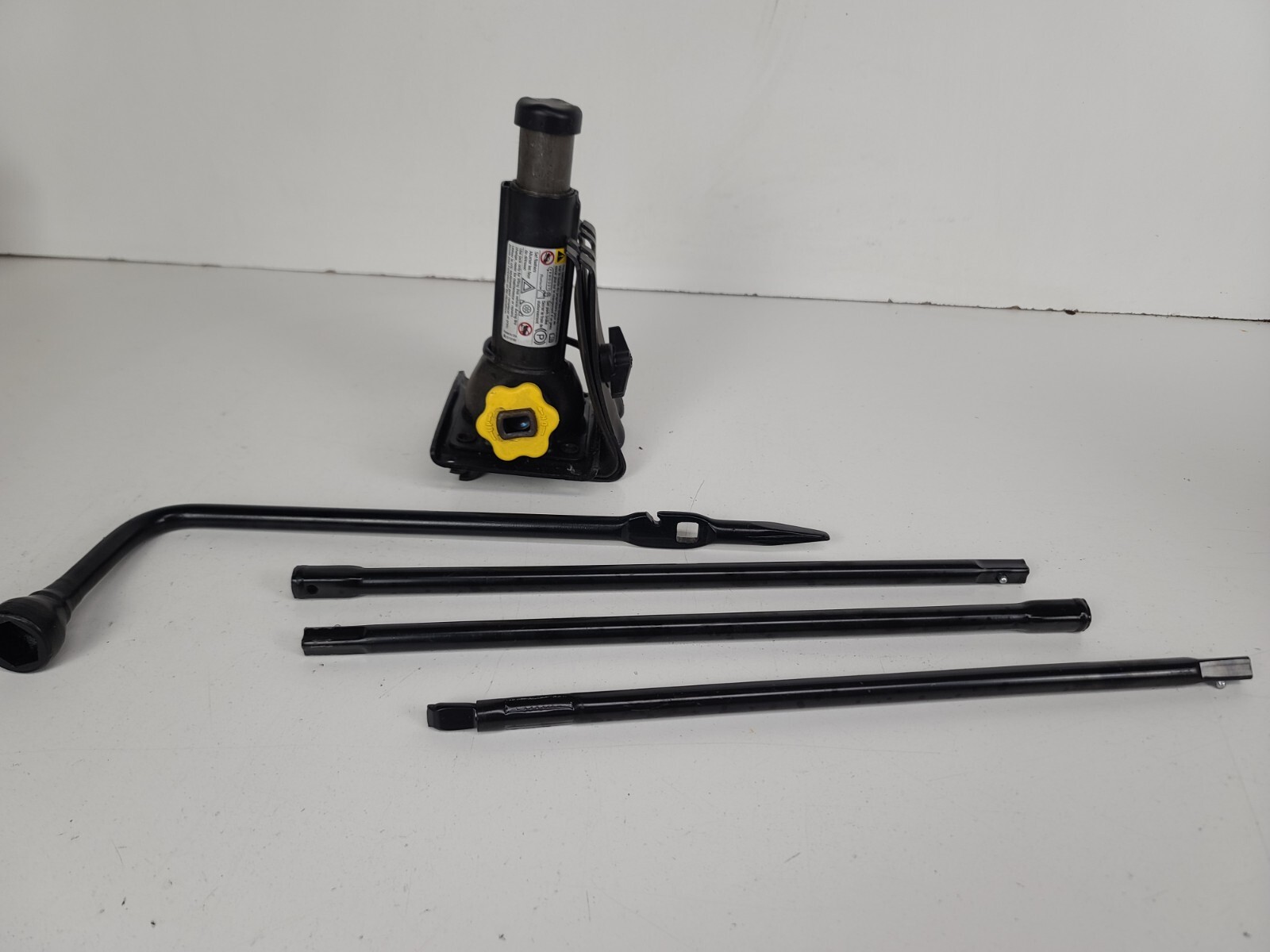 1999-2014 Chevy Avalanche 1500 Jack Kit Assembly Oem