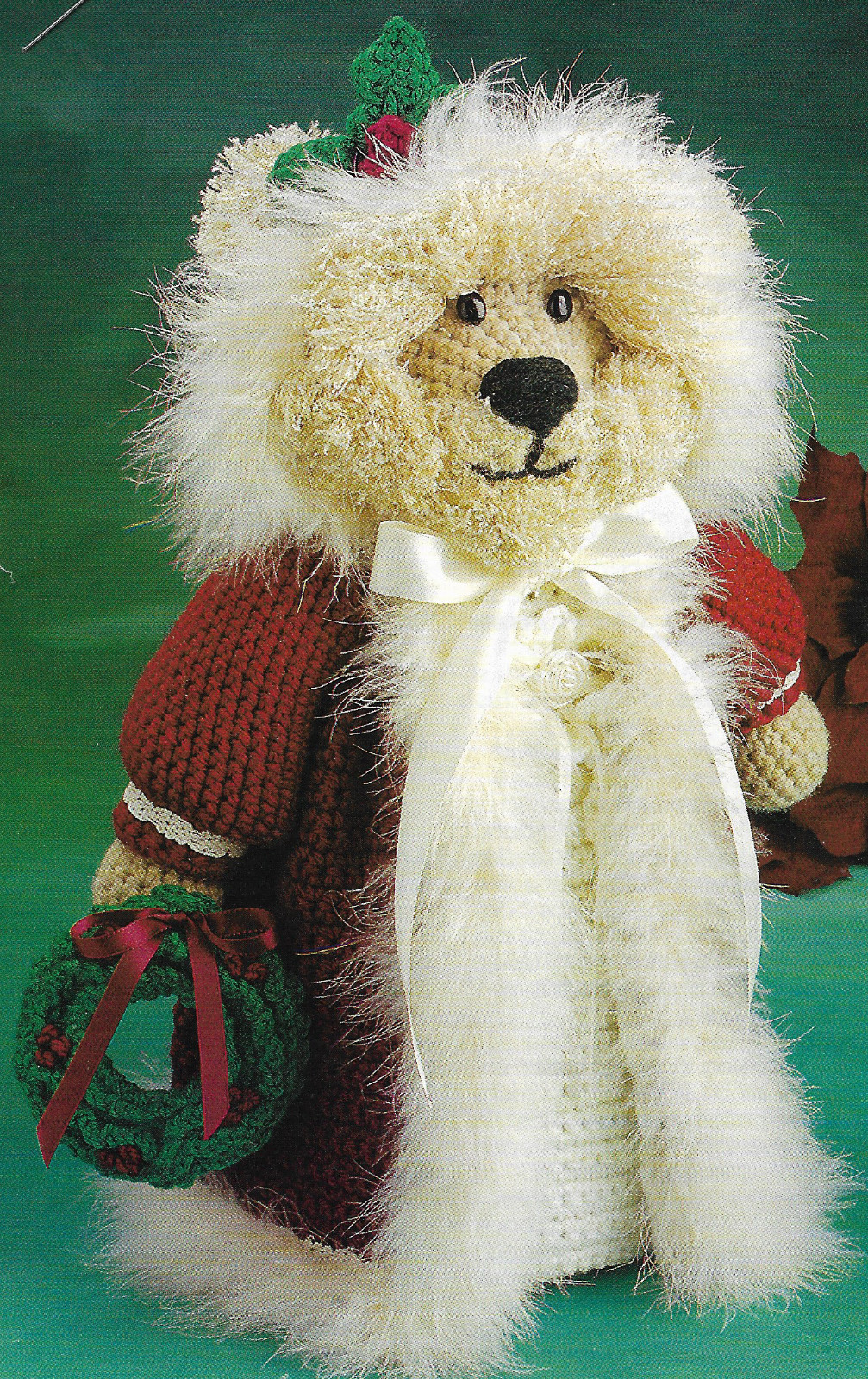 Holly Christmas Lion crochet pattern instructions
