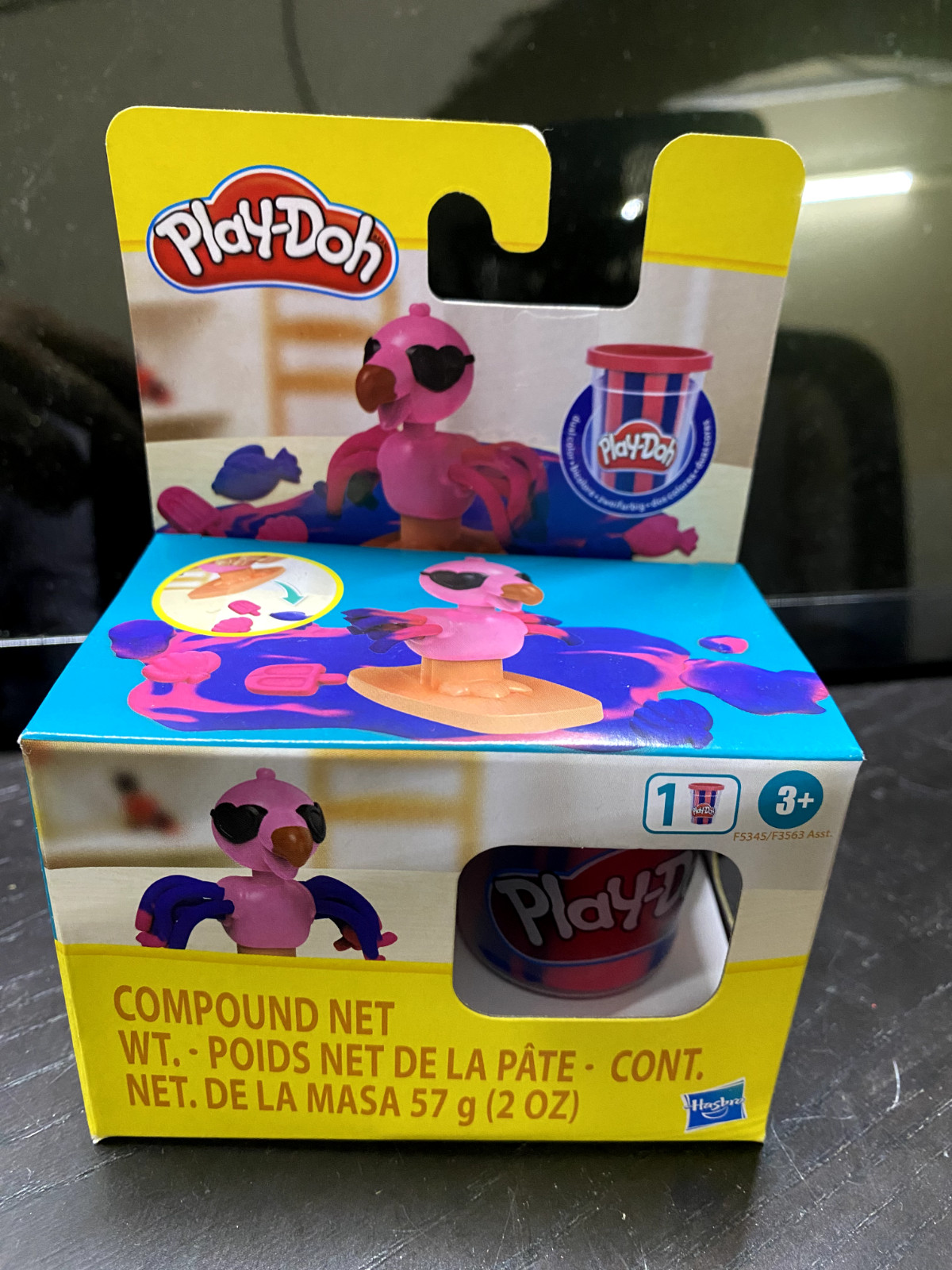 Play-Doh Dual Color Single can 2 oz with stamp