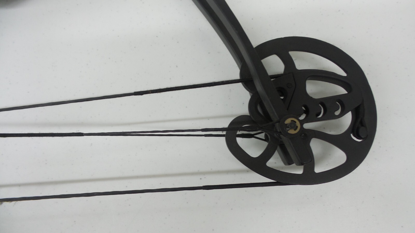 BARNETT VORTEX ELUDE HUNTER COMPOUND BOW (105731-1 R BY74)