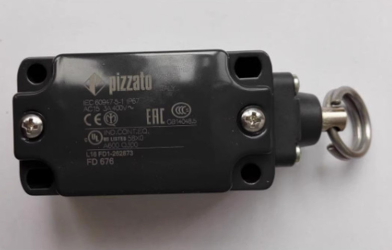 1pcs NEW Pizzato Pull rope switch FD 676