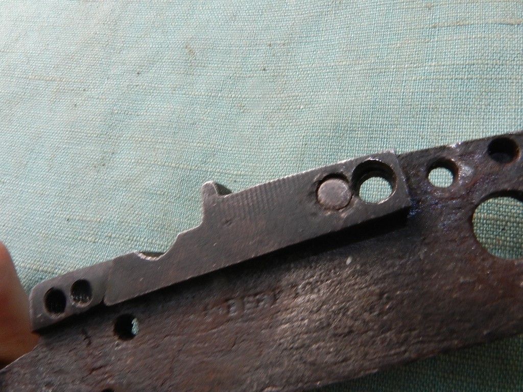 Early musket flintlock pste with pan