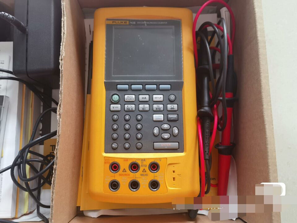 Fluke 743B Documenting Process Calibrator new #L