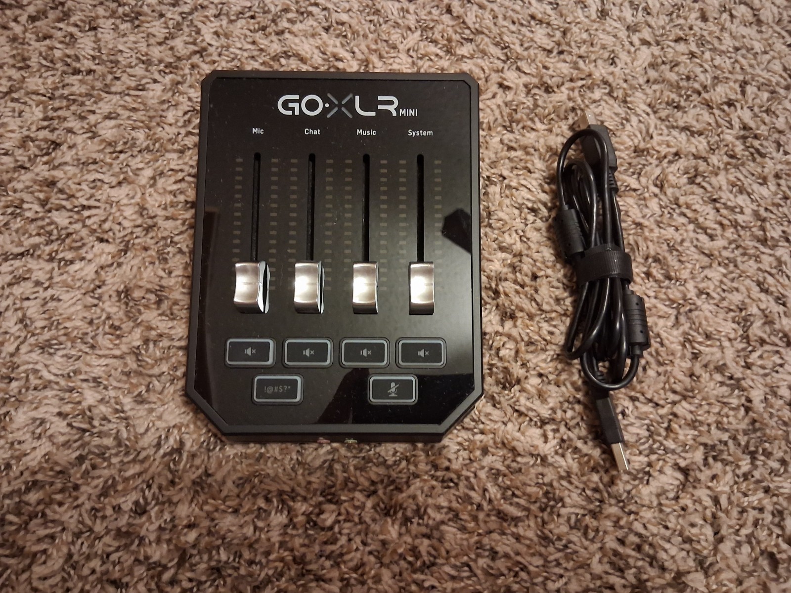 TC-Helicon Go XLR Mini Digital Bradcast Mixer