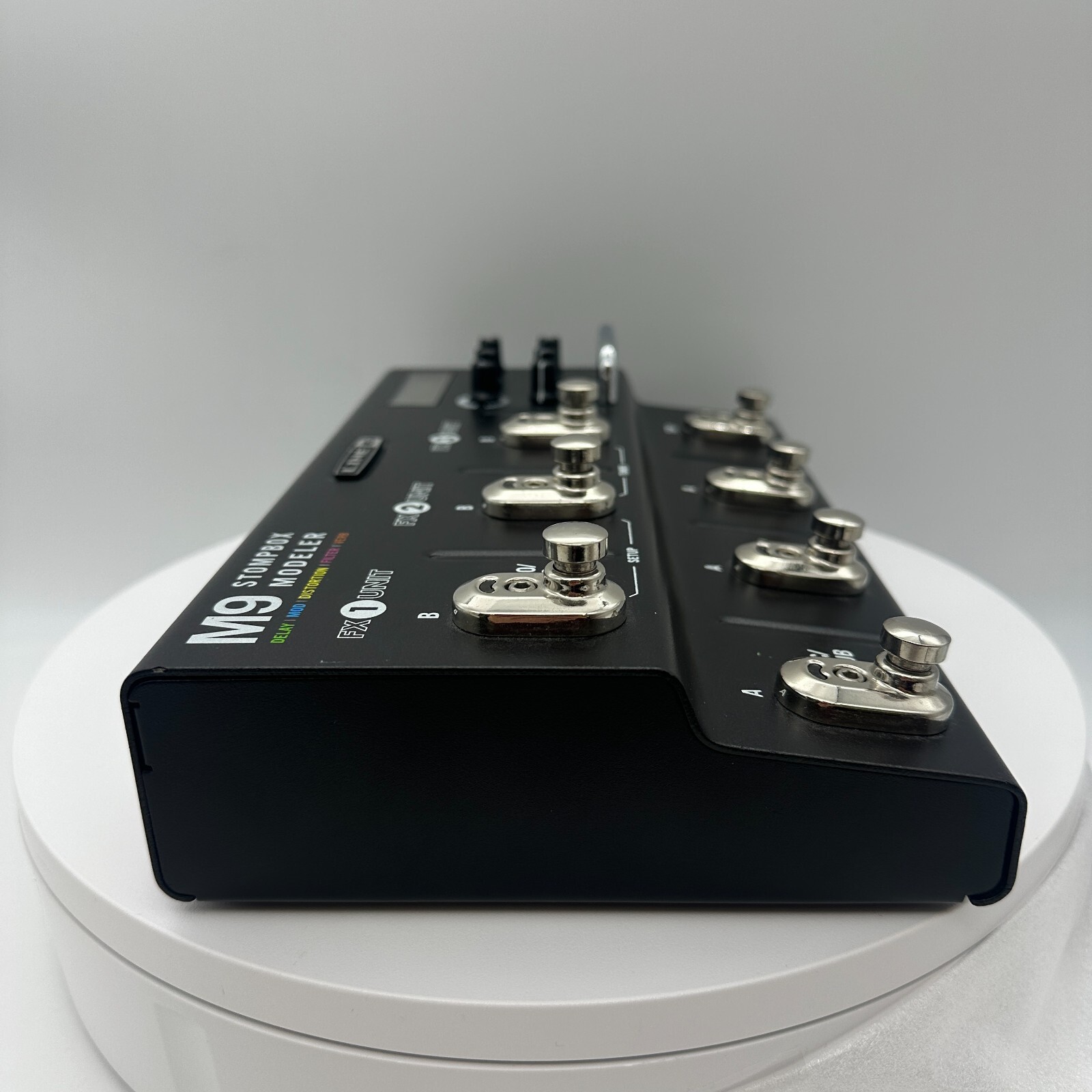 line6 M9 Stomp box Modeler multi effects Complete Accessories Good Condition