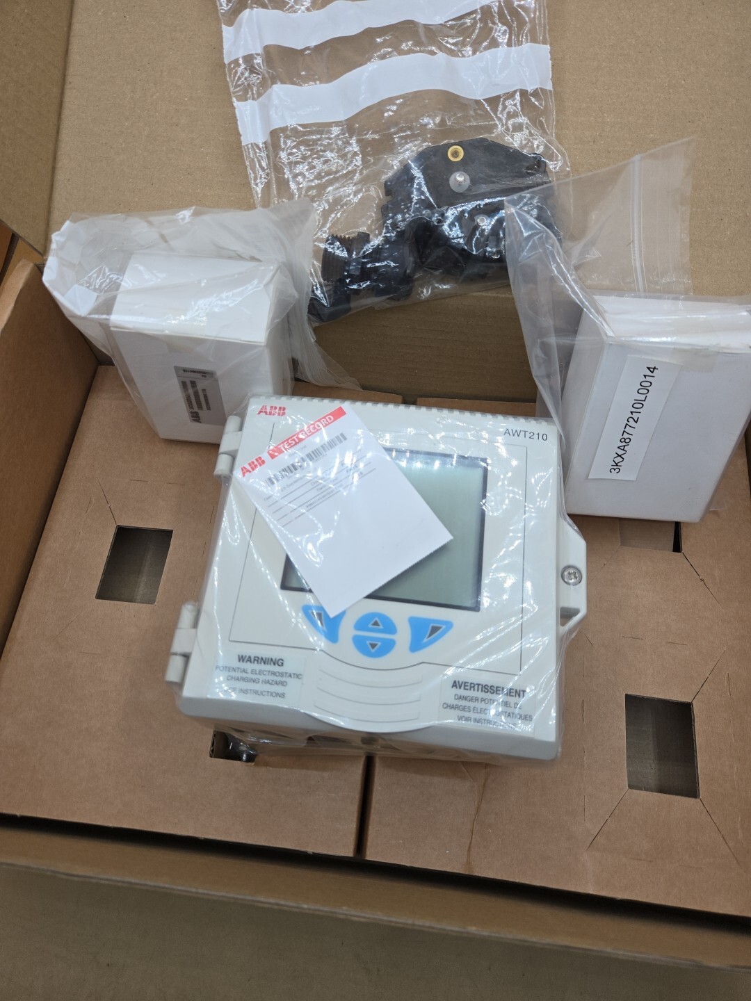 ABB AWT210 ANALYTICAL Transmitter 2 Wire PH ORP pION AWT210A2Y0Y0E6-U3-M5 New