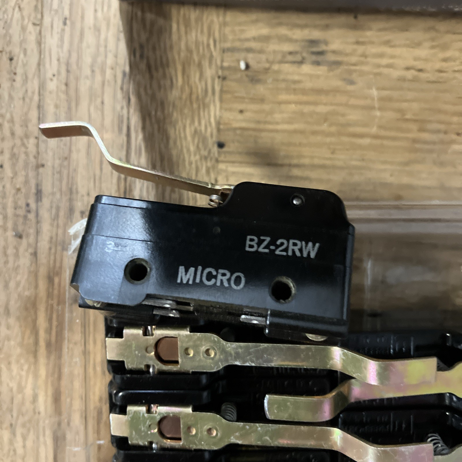 Microswitch SPDT Micro Switch Lever / Long Curved Roller Micro Switch 250V 15A