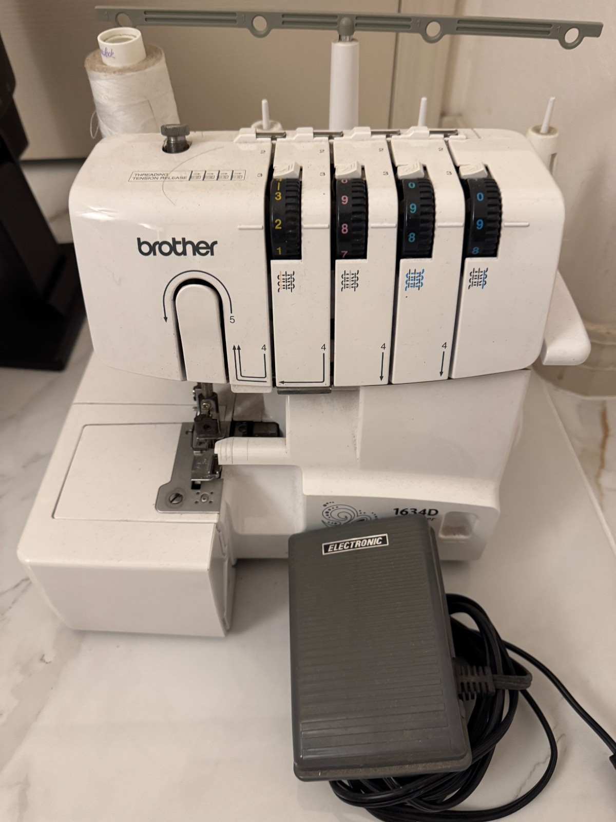 Brother 1634D 3 or 4 Thread Serger Sewing Machine
