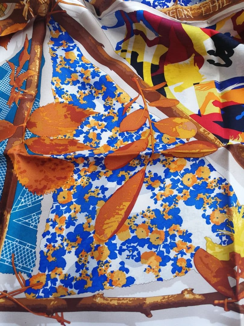 HERMES Scarf Carré 90 Chic Robinson