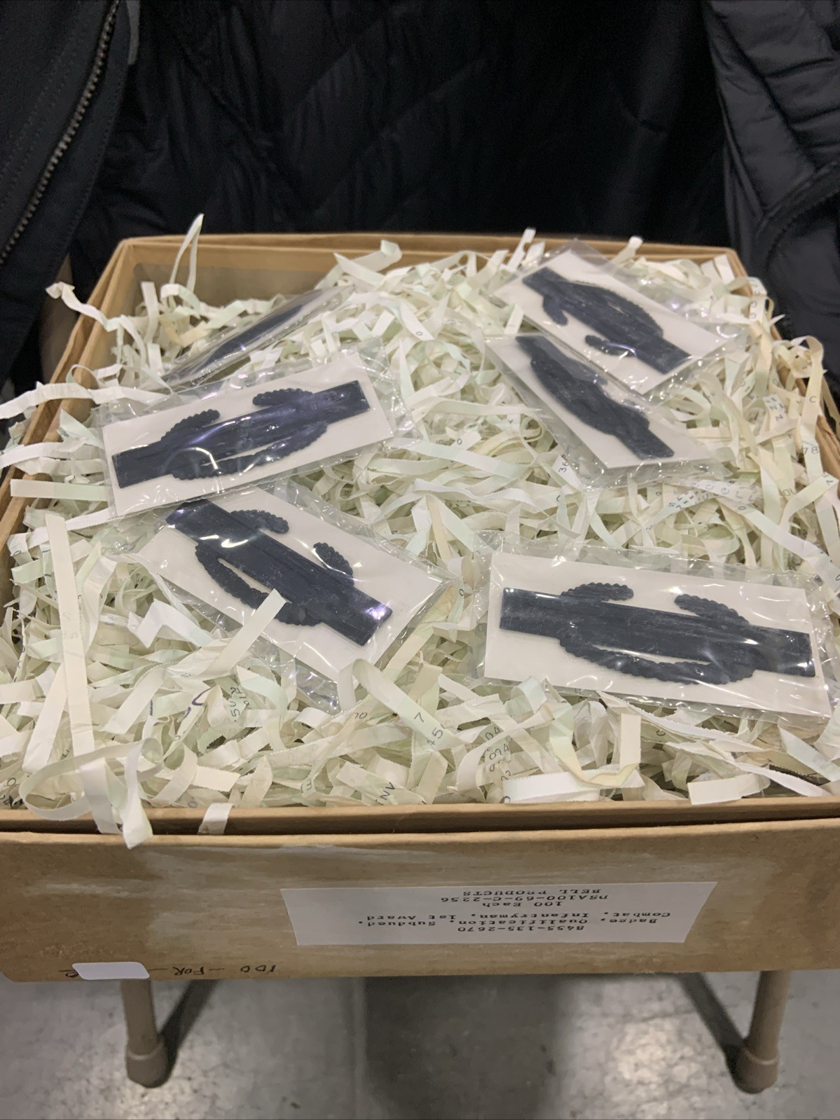 NOS Box of 100) CIB 1969 Vietnam Combat Infantry Badges Subdued in Original Box
