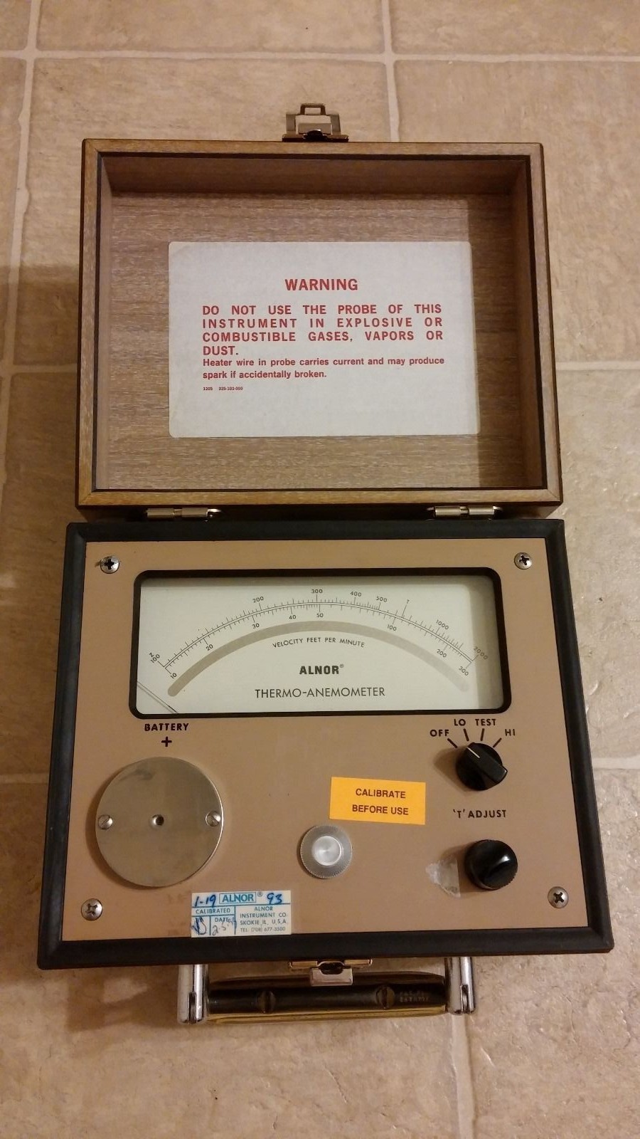 Alnor Thermo-Anemometer Type 8500 w/ Probe & Case